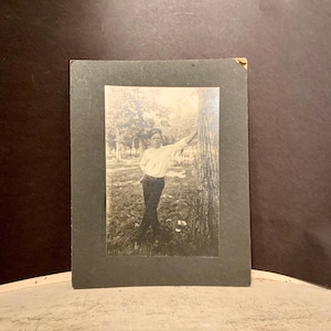 Antique Cabinet Card: Young Man with Attitude, Circa 1895
