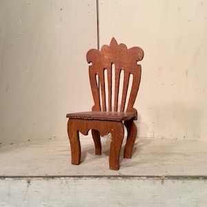 Miniature Doll Chair, Vintage Miniature Chair, Ca: 1940s.