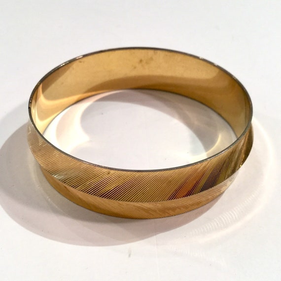 Monet Bangle Bracelet, Mod '60s Engraved Bangle. - image 8