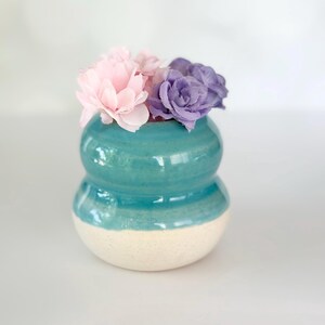 Jarrón de flores azul y blanco hecho a mano, regalo de inauguración de la casa, regalo de aniversario, decoración de cocina, jarrón de cocina campestre, regalo de cumpleaños para mamá
