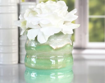 Green White Flower Vase Handmade Green Vase Home Housewarming Gift Anniversary Gift Kitchen Decor Country Kitchen Vase Mom Birthday Gift