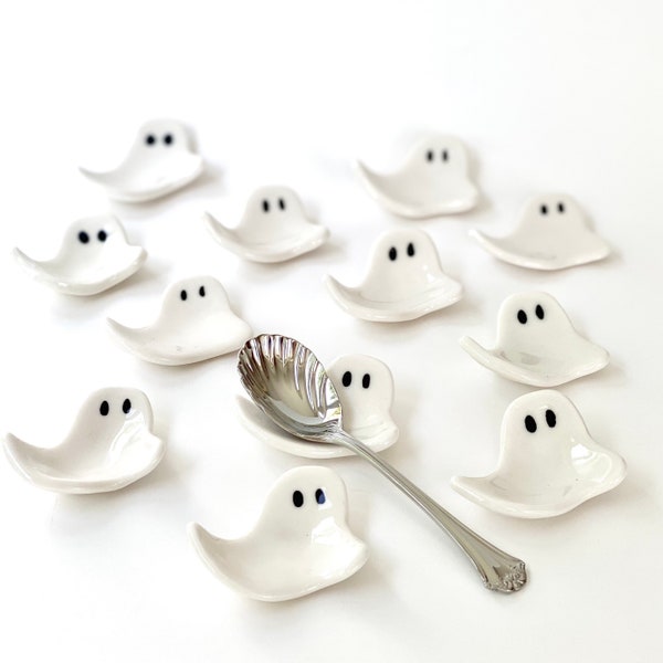 Ghost Spoon Rest Halloween Teaspoon Rest Gothic Coffee Bar Decor Ghost Home Coffee Station Goth  Gift Coffee Spoon Rest Holder Coffee Lover