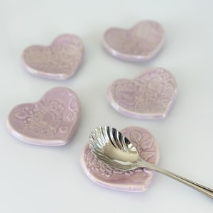 Coffee Spoon Rest Heart Shaped Pastel Purple Ceramic Teaspoon Rest Coffee Heart Spoon Holder Small Spoon Rest Kitchen Coffee Bar Station
