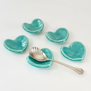 Teal Coffee Spoon Rest Heart Shaped Green Ceramic Teaspoon Rest Coffee Heart Spoon Holder Small Spoon Rest Kitchen Coffee Bar Station Gift