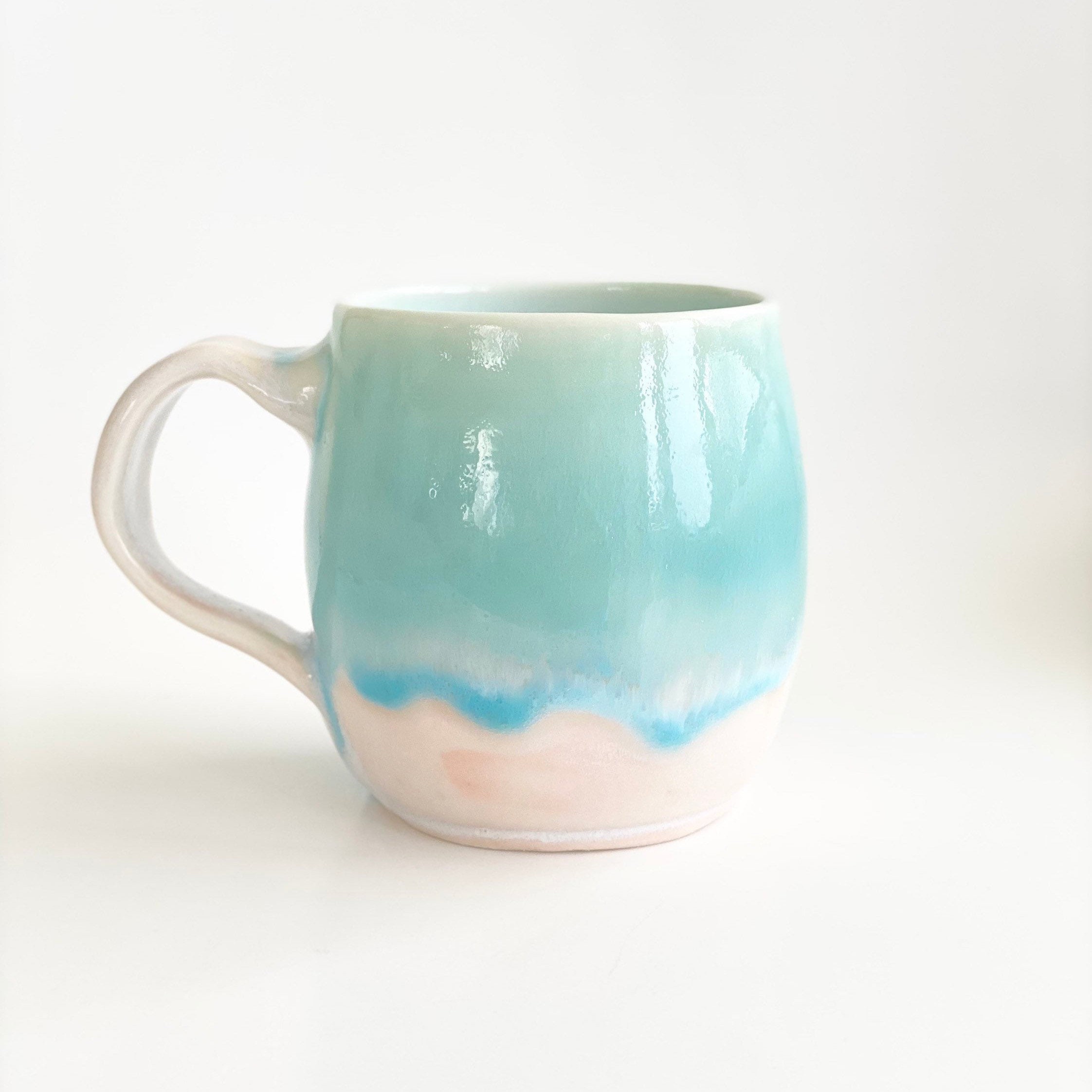 How to Paint Pottery & Ceramics: Ombre Effect -- Mom's Coffee Mug