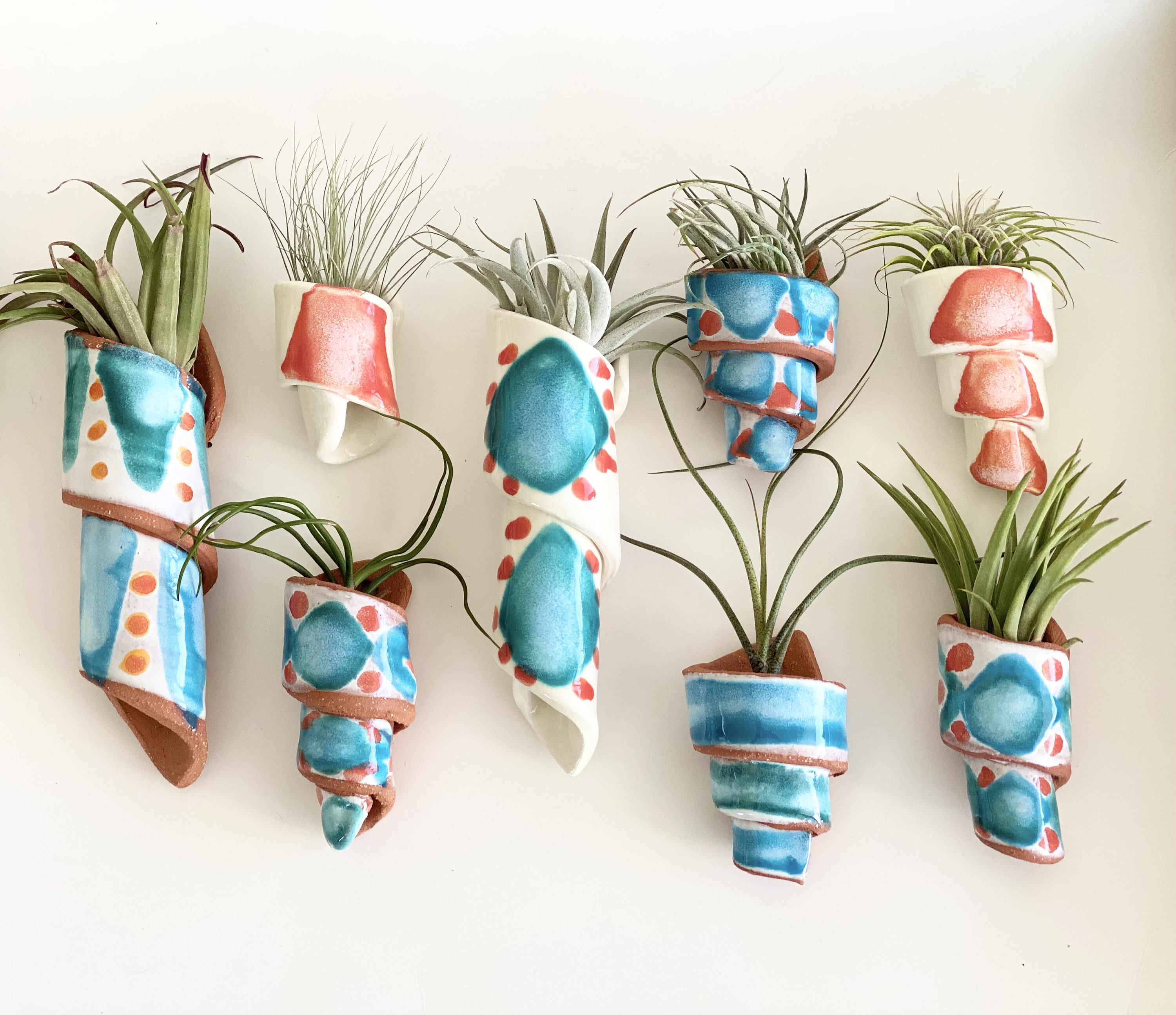 Ceramic air plant holder