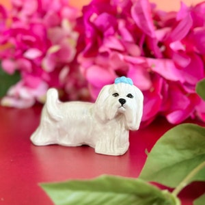 Presse-papier maltais sculpté à la main en céramique maltaise argile maltaise Figurine maltaise chien presse-papiers cadeau pour amoureux maltais