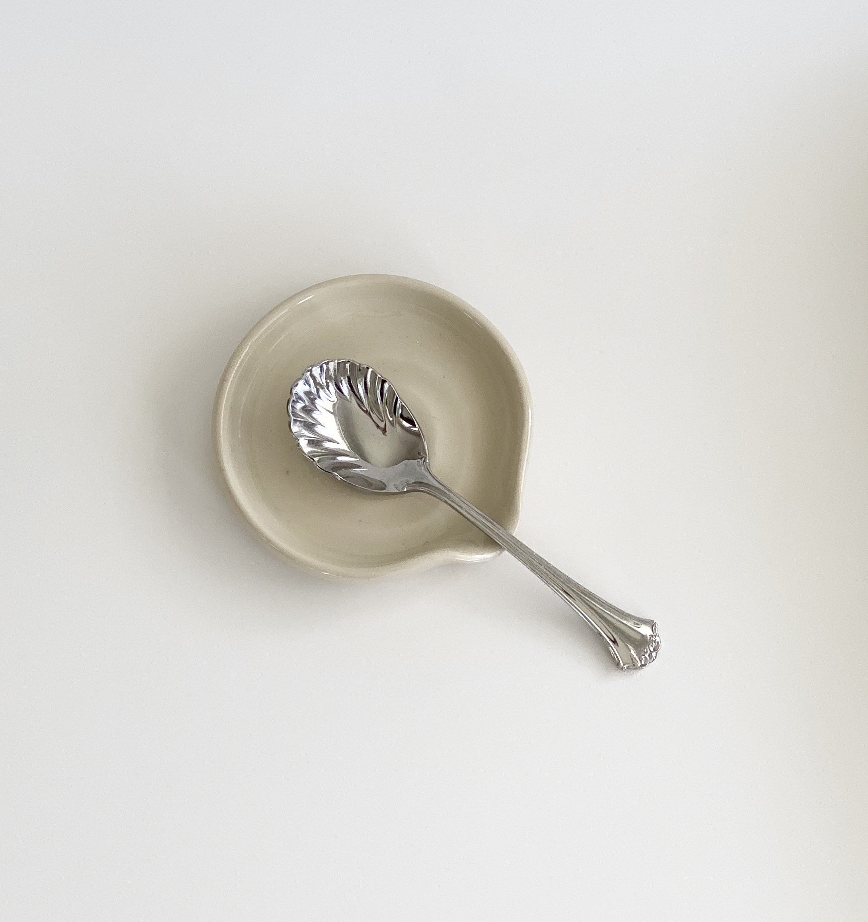 Ceramic Spoon Rest, Beige Kitchen Decor, Modern Spoon Rest, Minimalist Spoon Rest, Modern