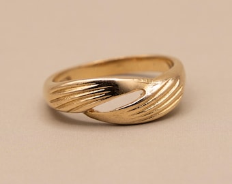 Vintage 18k Italian Solid Gold Ring