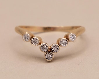 Vintage 14k Gold & Diamond Ring | V Shaped Stacking Band | Shadow Band | V Guard | Wedding Band | Size 6.75