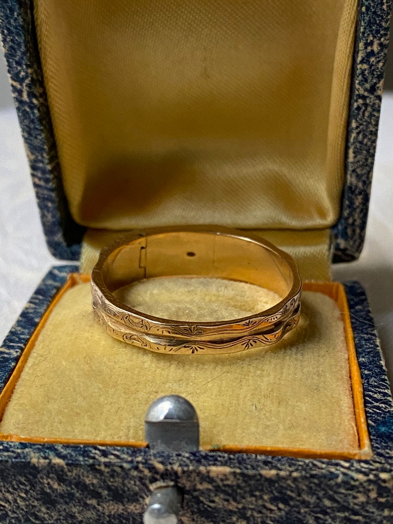 SOLD Antique Dutch poison Ring With Secret | Etsy