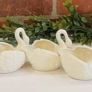 Lenwile Ardalt Artware 3 Porcelain Swans Figurine Japan 10 3/4" W Collectible | Set of three swans | Swan Planters| Gifts for Her | Vintage image 7