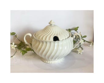 Johnson Bros Regency Ironstone White Swirled Tureen with Lid - Made in England - Vintage English Serving Dish - Cottagecore Kitchen Decor