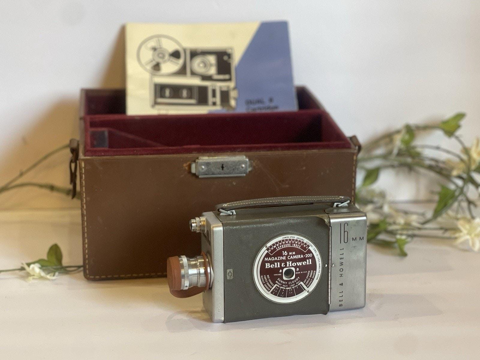 【ヴィンテージ】Bell&Howell Magazine Camera Bell & Howell: Magazine Camera 172 Price Guide: estimate a