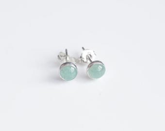 925 boucles d’oreilles en argent sterling avec cabochons d’aventurine vert naturel