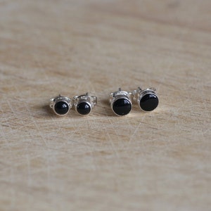 925 sterling silver stud earrings with  4 / 5 mm Black onyx agate