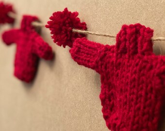 Guirnalda de mini suéteres: decoración navideña y festiva