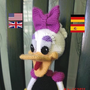 PDF crochet pattern Daisy amigurumi English - German - Spanish