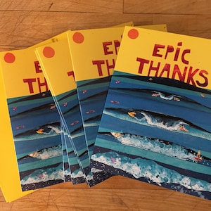 Tarjetas de agradecimiento en caja Epic Thanks Surf