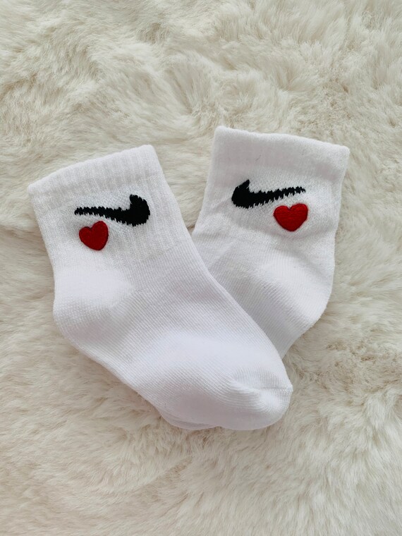 Nike heart socks sale