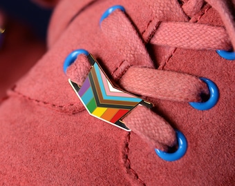 Progress Rainbow Flag Lace Locks — Shoelace Subtle Gay Pride Charm Pendant LGBT Print Lesbian Bi Queer Gift Bracelet Badge Enamel Pin Badge