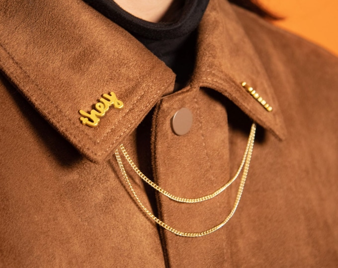 Mix-and-Match Collar Chain Pronoun Pins