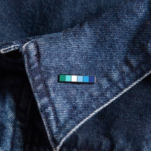 Spilla da testimone gay maschile — Accessorio minimalista con bandiera dell'orgoglio MLM Adesivo arcobaleno LGBT gay Uomo Bracciale Distintivo Anello Carta Tshirt Orecchini Regalo Collana