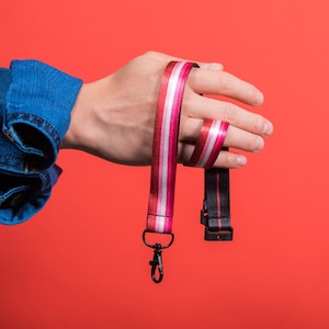 Lesbischen Pride Schlüsselband — Recycelter PET Plastik, LGBT, LGBTQ+ Pride Accessoire, Halsband, Ausweishalter, Armband, Lehrer, Büro