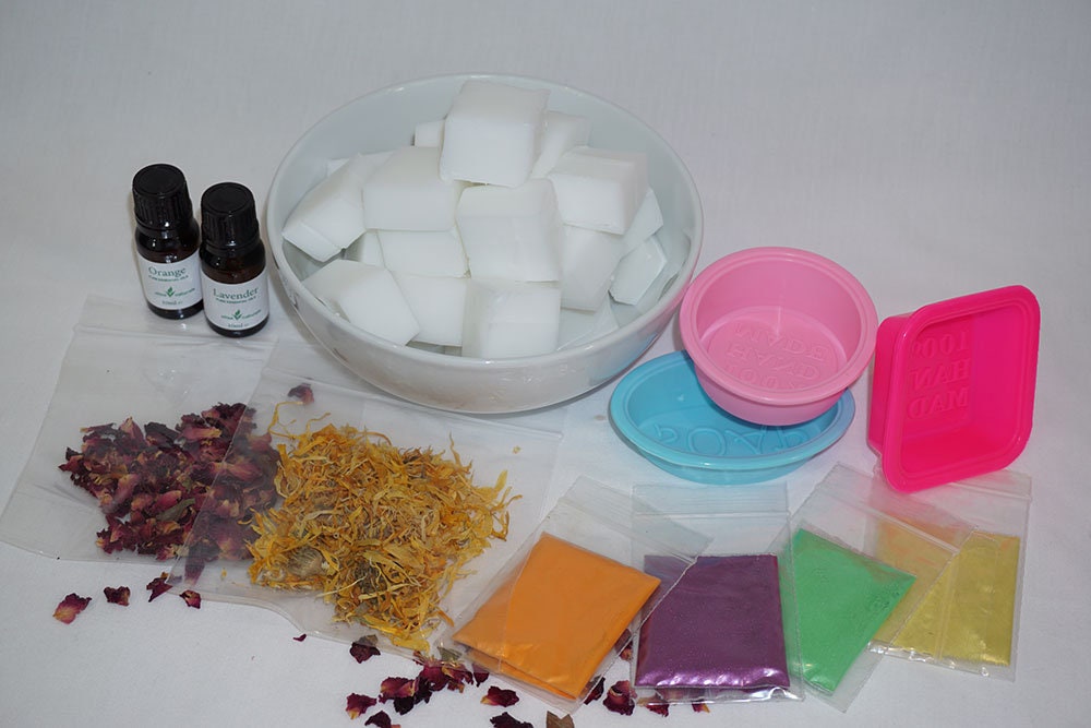 Soap Making Kit melt & Pour Various Sizes 