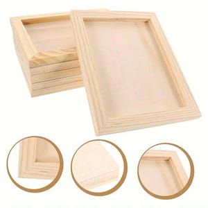 Puede incluir: Un conjunto de cuatro marcos de fotos de madera sin terminar. Los marcos están hechos de madera natural y tienen un diseño simple y rectangular. Son perfectos para agregar un toque personal a la decoración de tu hogar.