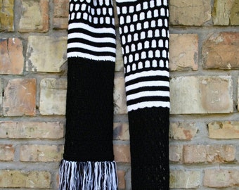 Black white long knit scarf Winter merino wool scarf with tassels Knitted neck warmer Knit chunky scarf Unisex wool scarf Winter accessory