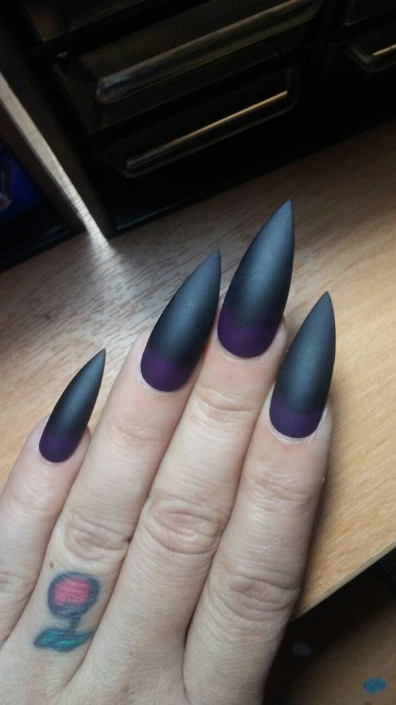 Matt Schwarz Lila Stiletto Nagel Gotische Presse Auf Den Nageln Goth Kleber Auf Nagel Acryl Falsche Falsche Nagel Sarg Quadrat Lang Oder Kurz