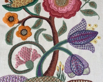 Arabesque, Trditional Crewel Embroidery Design from NeedlewomanStudio