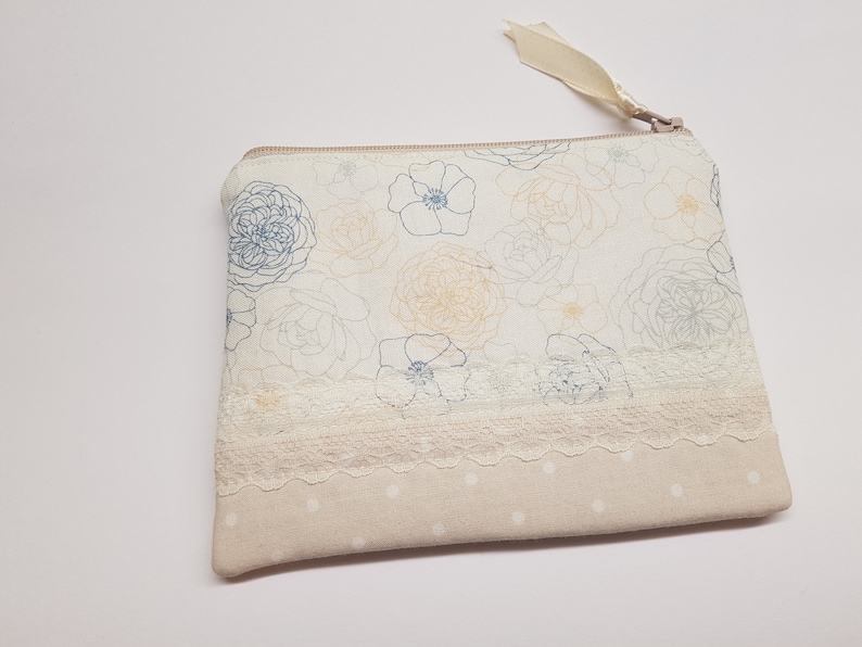 Beige Zip Pouch Small Coin Purse Gift Ideas Credit Card Holder Small Pouch Floral Coin Purse Women Zipper Wallet Small Wallet