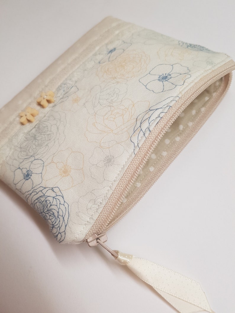 Beige Zip Pouch Small Coin Purse Gift Ideas Credit Card Holder Small Pouch Floral Coin Purse Women Zipper Wallet Small Wallet