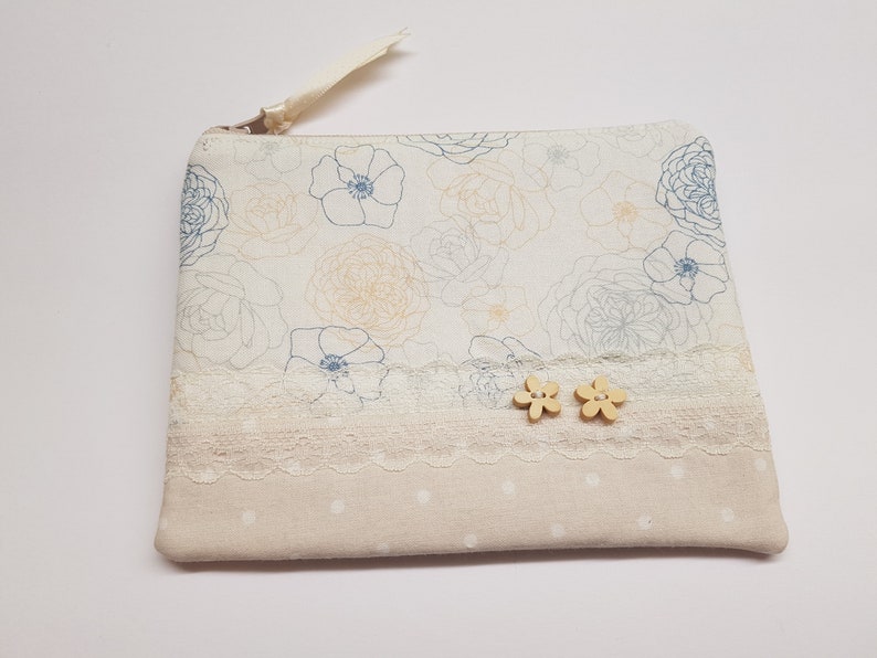 Beige Zip Pouch Small Coin Purse Gift Ideas Credit Card Holder Small Pouch Floral Coin Purse Women Zipper Wallet Small Wallet