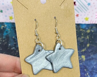 Pendientes sencillos de arcilla polimérica con forma de estrella *OOAK*