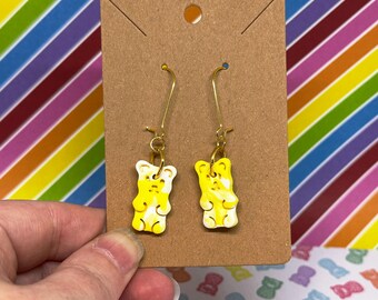 Pendientes de arcilla polimérica con forma de osito de goma en espiral amarillo *Piezas únicas*