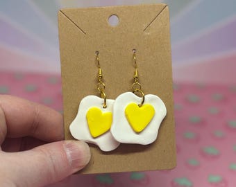Pendientes de arcilla polimérica con forma de huevo frito *OOAK*