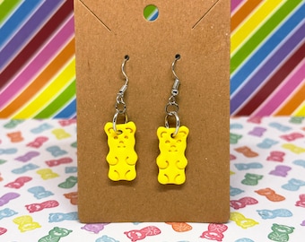 Pendientes de arcilla polimérica con forma de osito de goma amarillo *Piezas únicas*