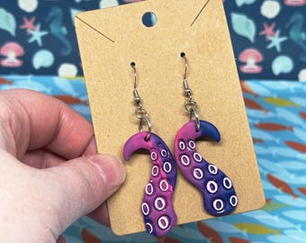 Pendientes de tentáculo de arcilla polimérica inspirados en el orgullo *OOAK* Bisexual Genderfluid LGBTQIA+ Queer Joyería pintada a mano