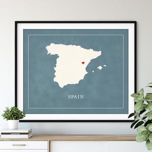 Custom Spain Map Art - Heart Over ANY City - Custom Country Map Silhouette, Cadeau personnalisé, Hometown Love Print Travel Heart Map