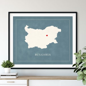 Custom Bulgaria Map Art - Heart Over ANY City - Custom Country Map Silhouette, Cadeau personnalisé, Hometown Love Print, Travel Heart Map
