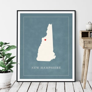 Art personnalisé de carte du New Hampshire, coeur au-dessus de n'importe quelle ville, silhouette de carte d'état personnalisée, cadeau personnalisé, impression d'amour de ville natale, carte de coeur de voyage