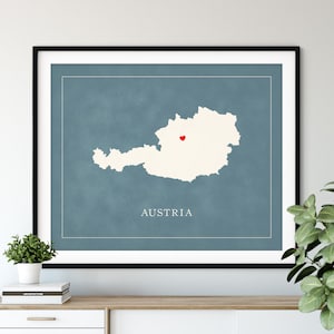 Custom Austria Map Art - Heart Over ANY City - Silhouette personnalisée de carte de pays, cadeau personnalisé, impression d’amour de ville natale, carte de coeur de voyage