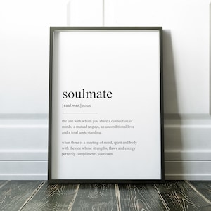 Peut inclure: Impression d'art imprimable en noir et blanc avec la d&eacute;finition du mot "&acirc;me s&oelig;ur". La d&eacute;finition se lit comme suit : "la personne avec qui vous partagez un lien d'esprit, un respect mutuel, un amour inconditionnel et une compr&eacute;hension totale. Lorsqu'il y a une rencontre de l'esprit, de l'&acirc;me et du corps avec celui dont les forces, les faiblesses et l'&eacute;nergie compl&egrave;tent parfaitement les v&ocirc;tres."
