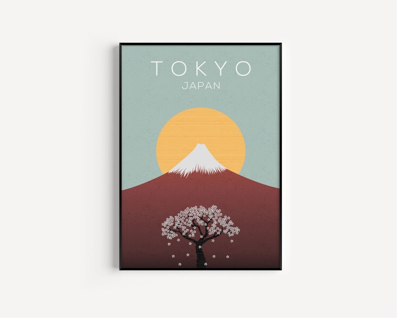 Puede incluir: Un p&oacute;ster minimalista con un dise&ntilde;o gr&aacute;fico del Monte Fuji, un &aacute;rbol de cerezo en flor y un sol amarillo sobre un fondo azul y rojo. El texto "TOKYO JAP&Oacute;N" est&aacute; en la parte superior del p&oacute;ster.