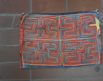 3084. OLD VINTAGE GEOMETRIC Mola