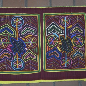 386. BAT MOLA ART Handmade San Blas Panama Guna Indian # 386