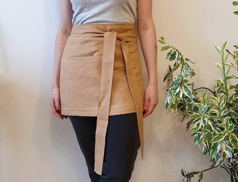 Half apron in camel, sewing pattern PDF